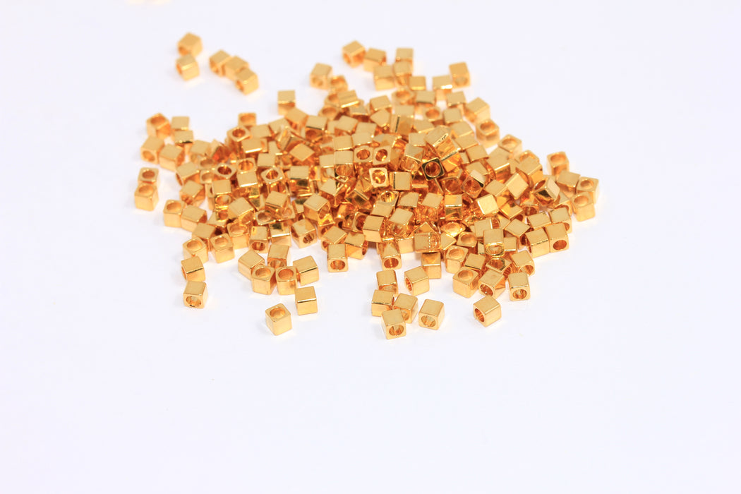 2,5mm 24k Shiny Gold Cube Beads, Spacer Beads, Bracelet Charms, BRT729