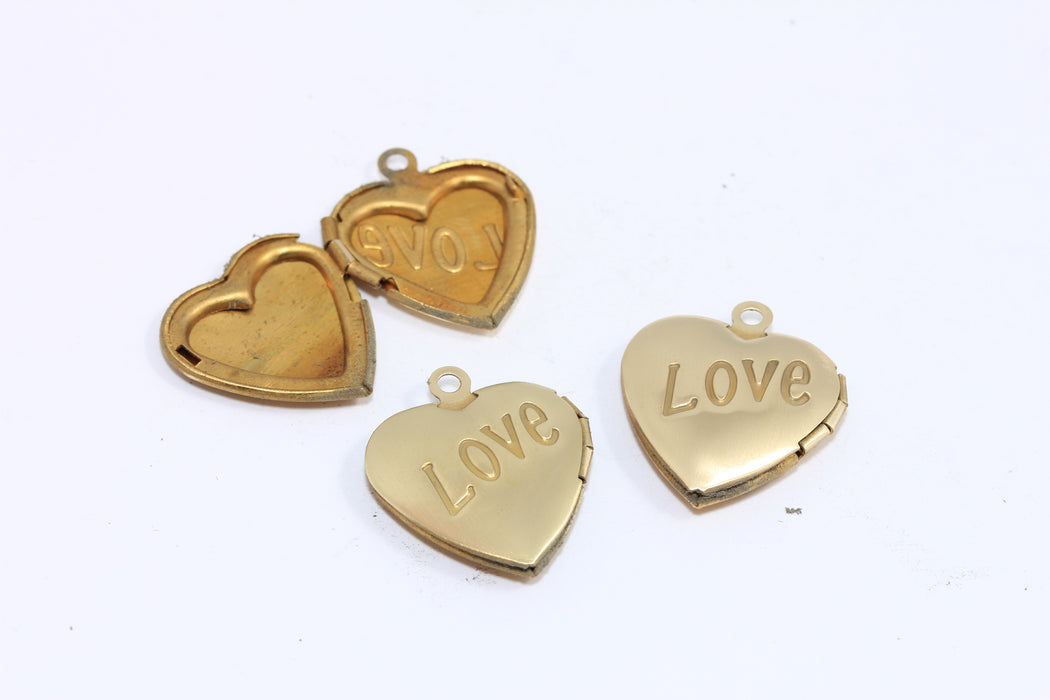 19mm Raw Brass Heart Locket Pendant, Heart Necklace, Heart Locket Medallion, Love Charms, MTE569