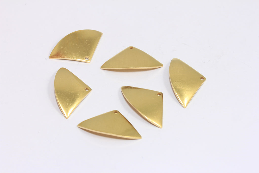 15x25mm Raw Brass Triangle Charms, Brass Drop Charm, Tear Drop Pendant, Triangle Pendant, KA48