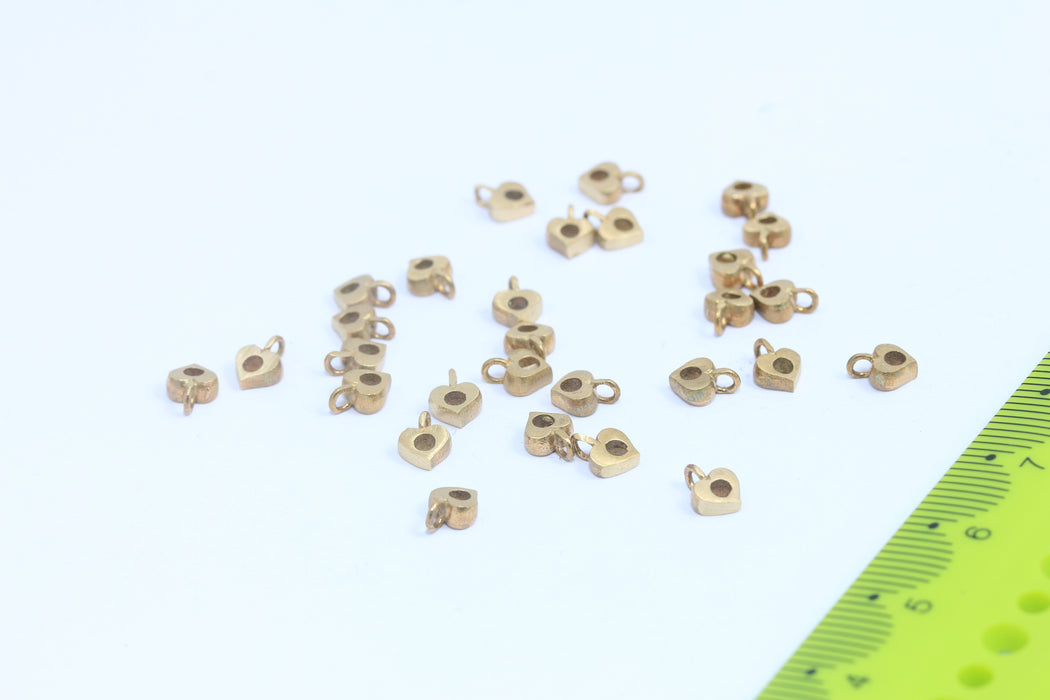 6,5mm Raw Brass Heart Charms, Heart Pendant, Dainty Charms, SLM1071