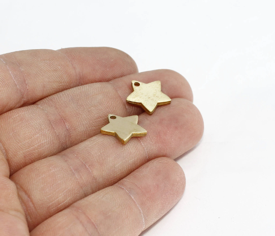 13x14mm Raw Brass Star Disc, Star Pendant, Stamping tag,   EYM14