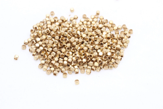 2,5mm Raw Brass Cube Beads, Spacer Beads, Mini Cube Beads, KA40