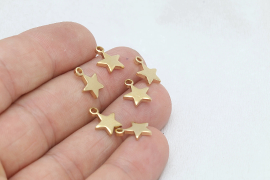 Raw Brass Star Pendant, Mini Star Charms, Bracelet Pendant, SOM278