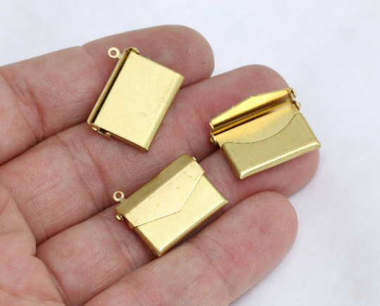 17x21mm Raw Brass Envelope Charms, Envelope Pendant, AE93