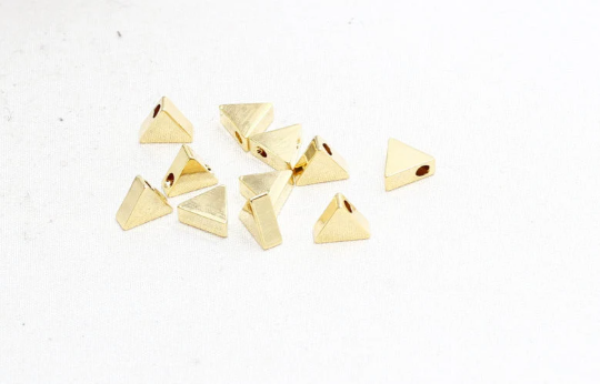 7x8mm 24k Shiny Gold Triangle Charms, Triangle Pendant,  BRT417