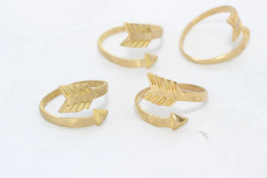 17-18mm Raw Brass Arrow Rings, Adjustable Ring, Dainty  LA31