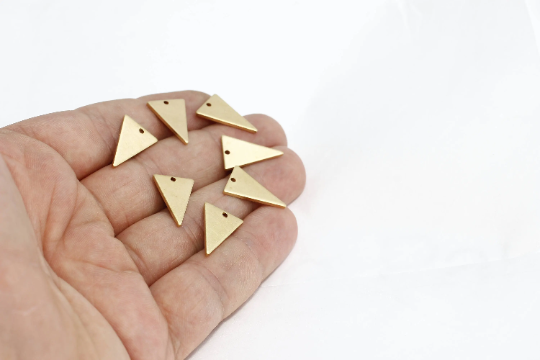 13x18mm Raw Brass Triangle Charms, Triangle Pendant, SOM294