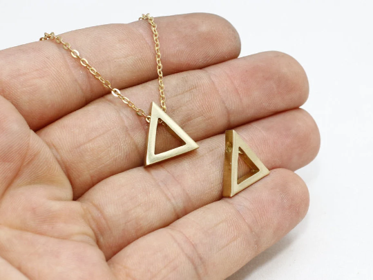 14mm Raw Brass Triangle Charms, Initial Pendant, Triangle SOM177