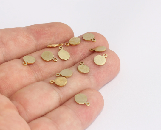 7x9,5mm Raw Brass Coin Charms, Stamping Disc, Round SLM1014